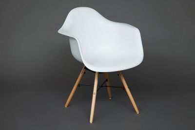Стул Secret De Maison CINDY EAMES mod. 001 белый фото Стул Secret De Maison CINDY EAMES mod. 001 белый. Фото №5